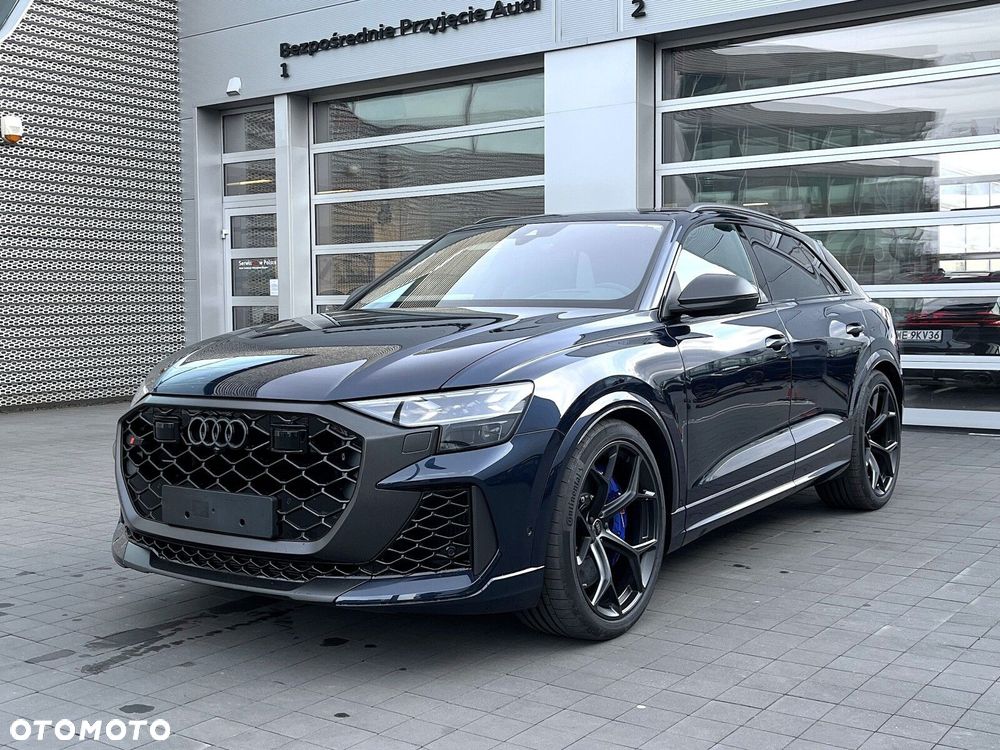 Audi RS Q8 - 10