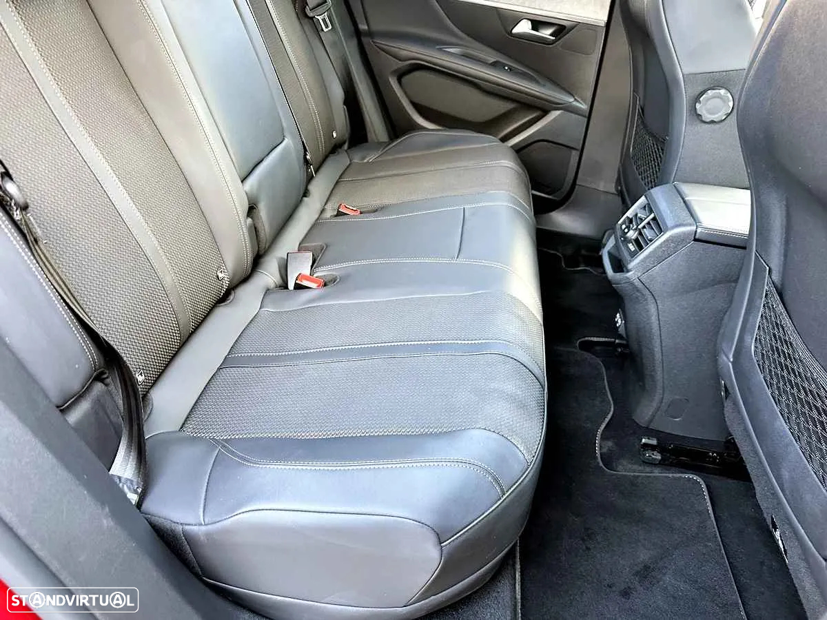 Peugeot 3008 1.6 Hybrid GT e-EAT8 - 29