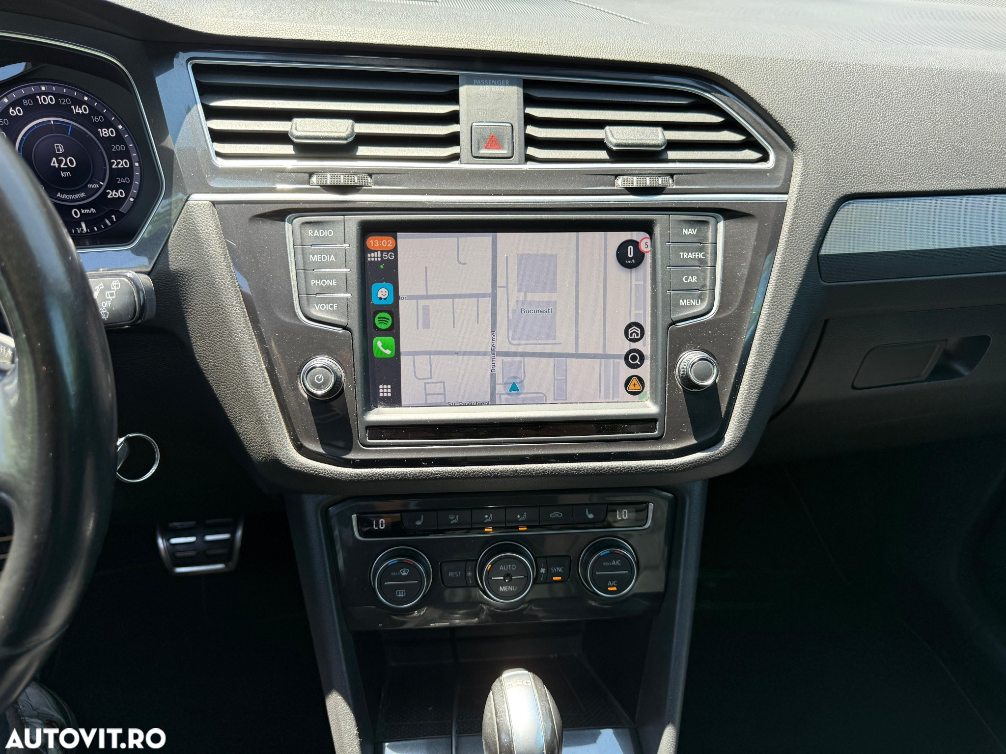 Volkswagen Tiguan - 16