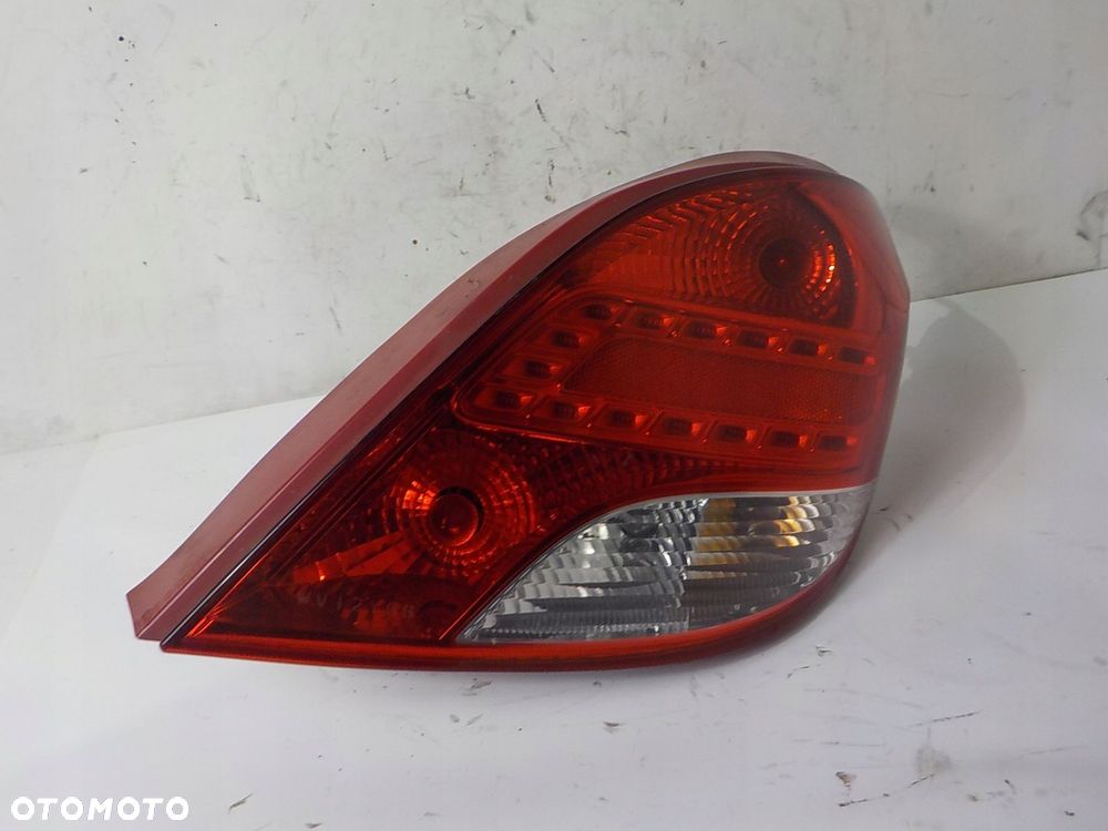 PEUGEOT 207 CC CABRIO LIFT LAMPA PRAWA TYŁ TYLNA - 1