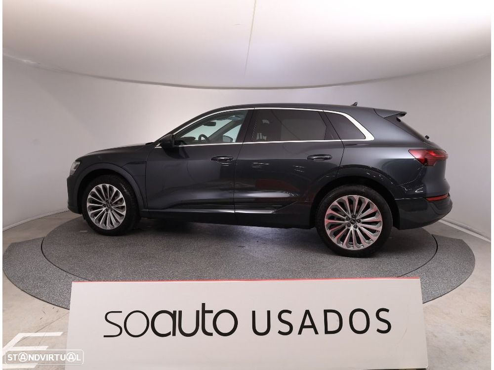 Audi Q8 e-Tron 55 quattro Advanced - 7