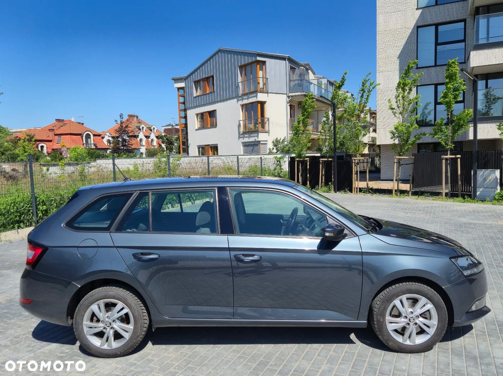 Skoda Fabia 1.0 TSI Ambition - 4