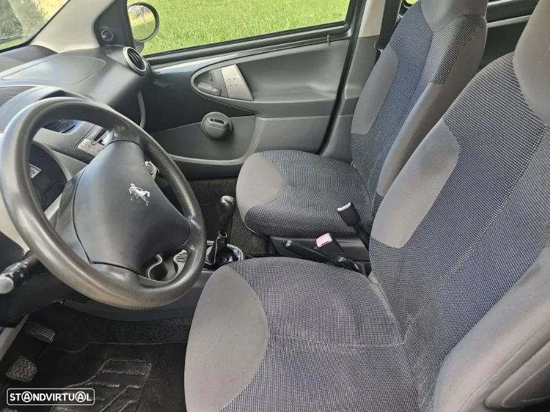 Peugeot 107 1.0 Trendy - 9