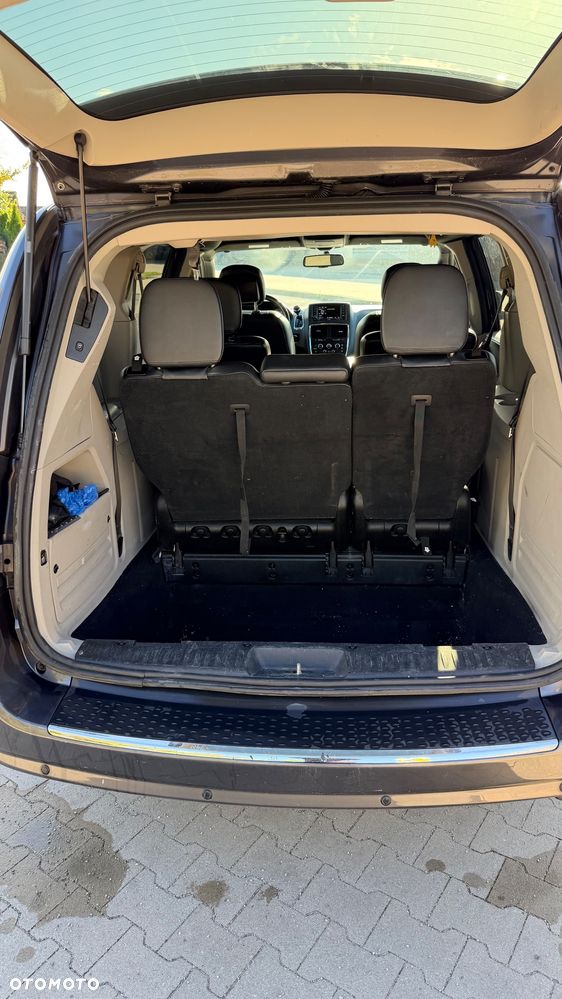 Dodge Grand Caravan - 21