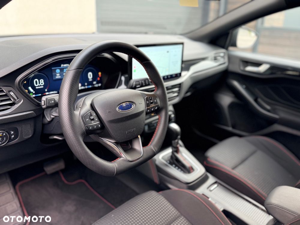 Ford Focus 1.0 EcoBoost mHEV ST-Line X - 14