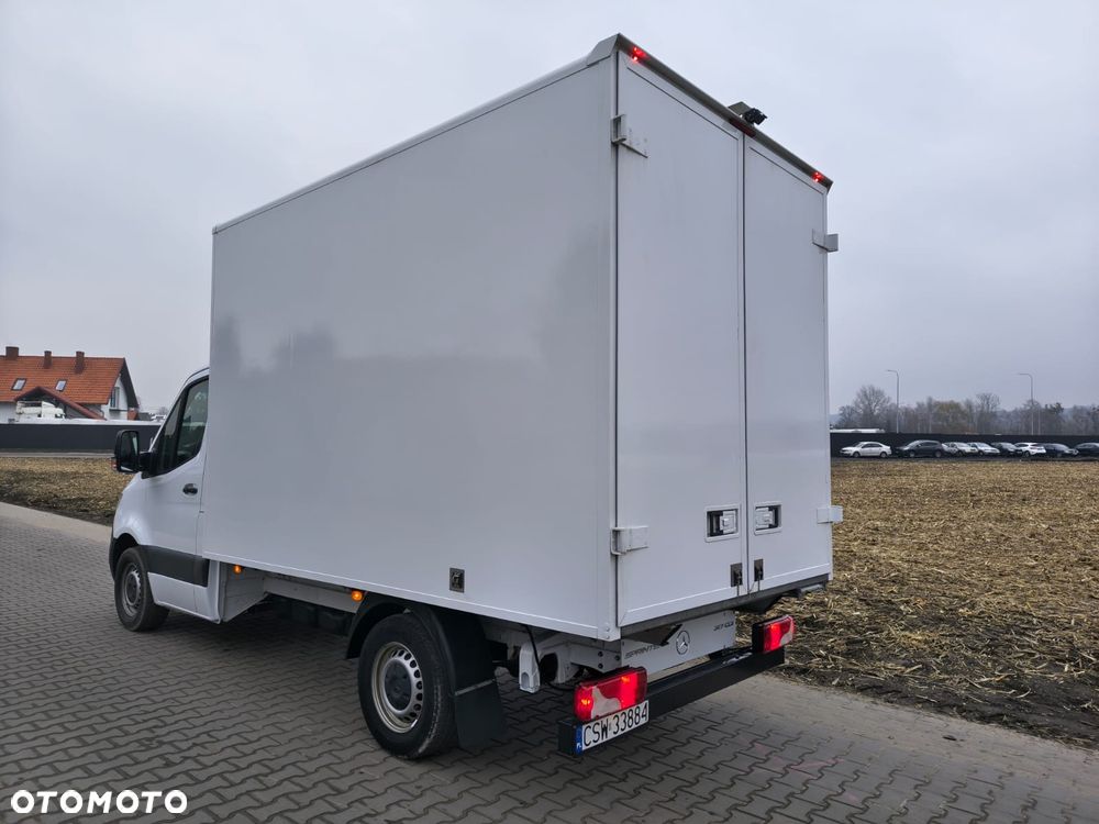 Mercedes-Benz Sprinter - 10