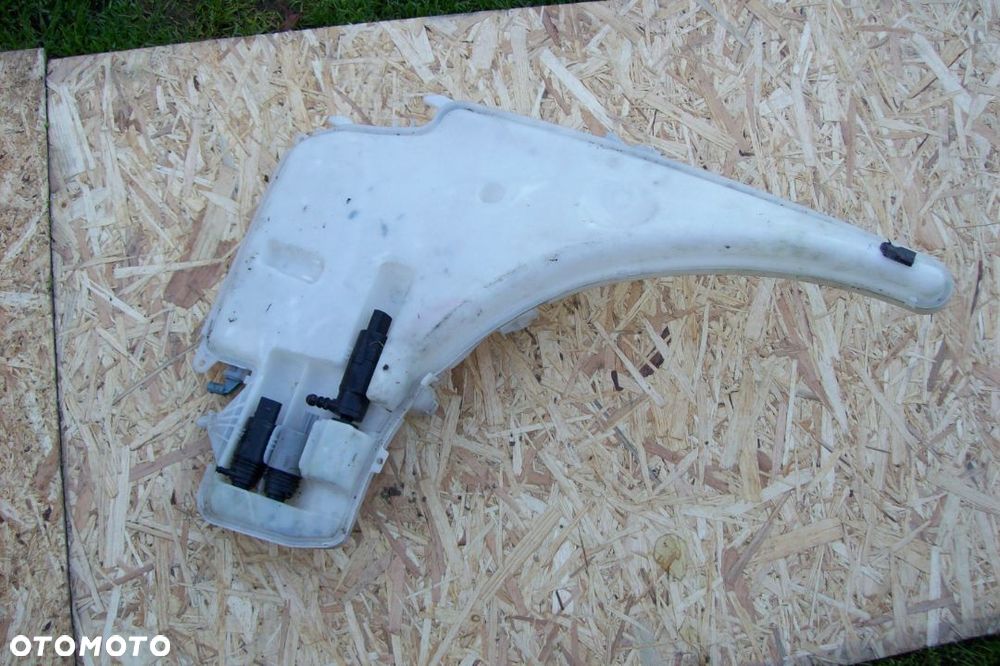 ZBIORNIK PŁYNU SPRYSKIWACZY  BMW E90/91 - 2