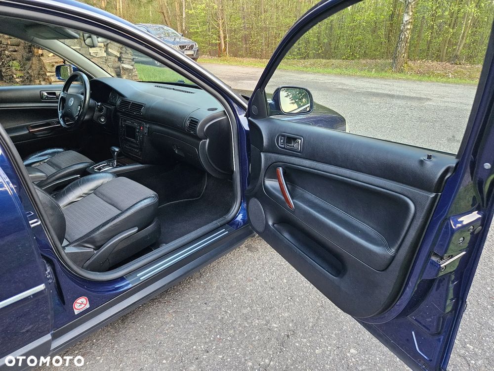 Volkswagen Passat 1.9 TDI Highline Tiptr - 13
