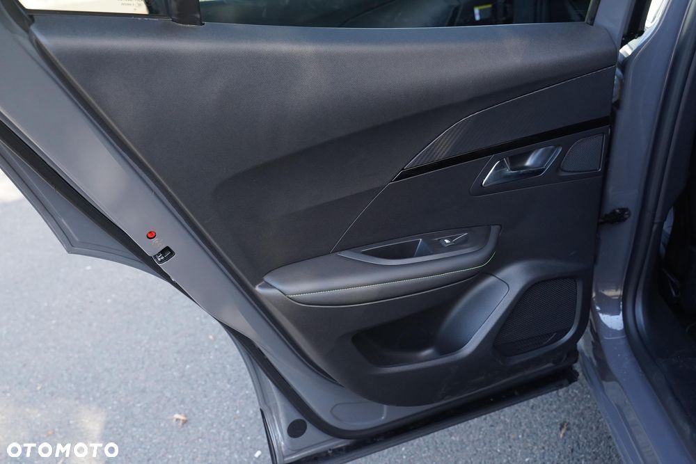 Peugeot 2008 PureTech mHEV GT Exclusive e-DCS6 - 11