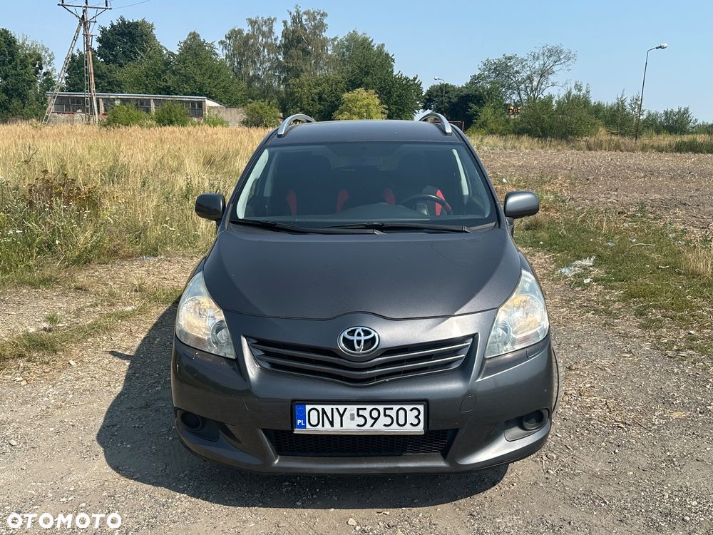 Toyota Verso 1.6 - 8