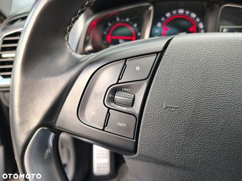 Citroën DS5 1.6 THP SportChic - 14