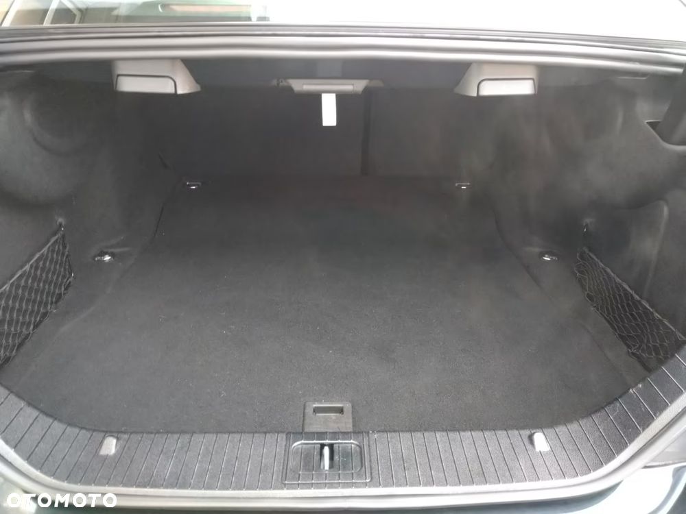 Mercedes-Benz CLS - 19