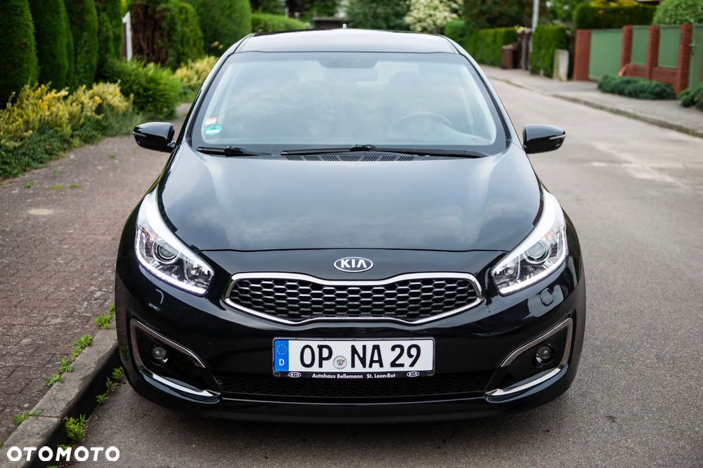 Kia Ceed 1.6 GDI ISG Platinum Edition - 9