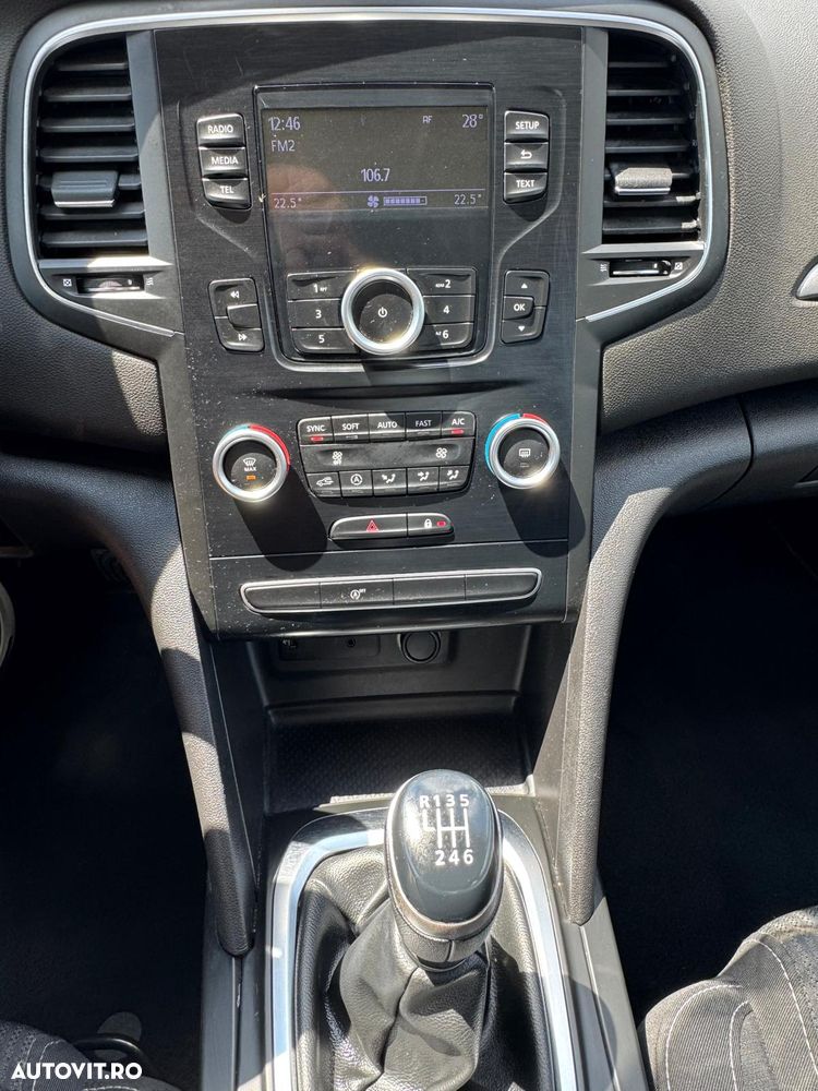 Renault Megane TCe 140 GPF Zen - 11
