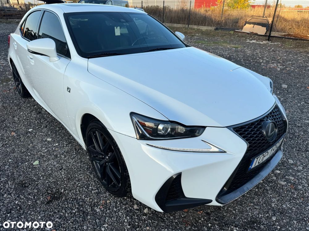 Lexus IS 200t / 300 F Sport - 1