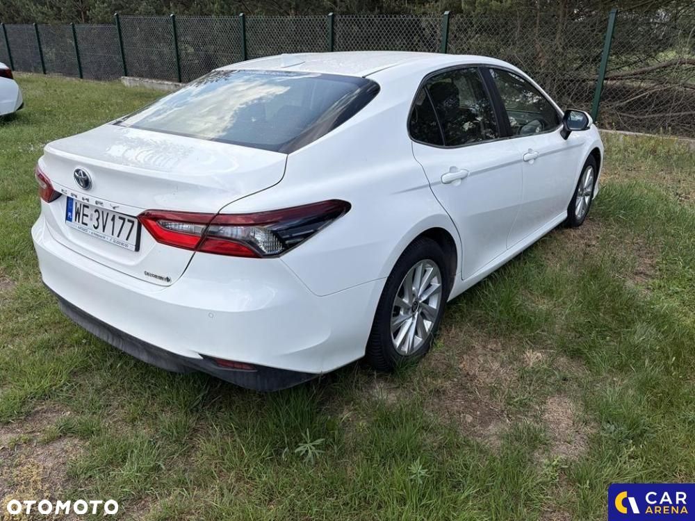 Toyota Camry - 5