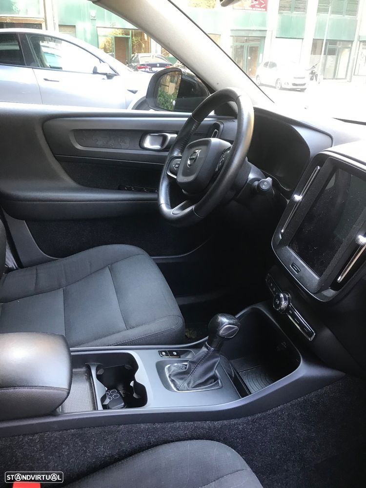 Volvo XC 40 1.5 T3 Tech Edition - 6