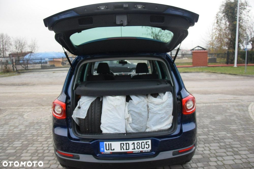 Volkswagen Tiguan 2.0 TDI DPF BlueMotion Technology Sport & Style - 18