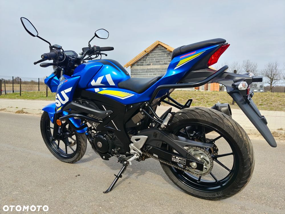 Suzuki GSX - 7