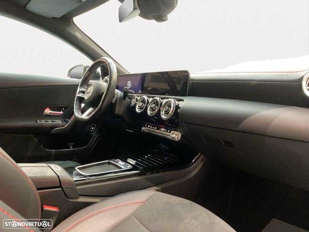 Mercedes-Benz CLA 250 - 12