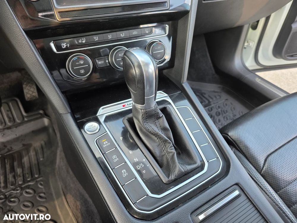 Volkswagen Passat 2.0 TDI SCR 4Motion DSG Highline - 38