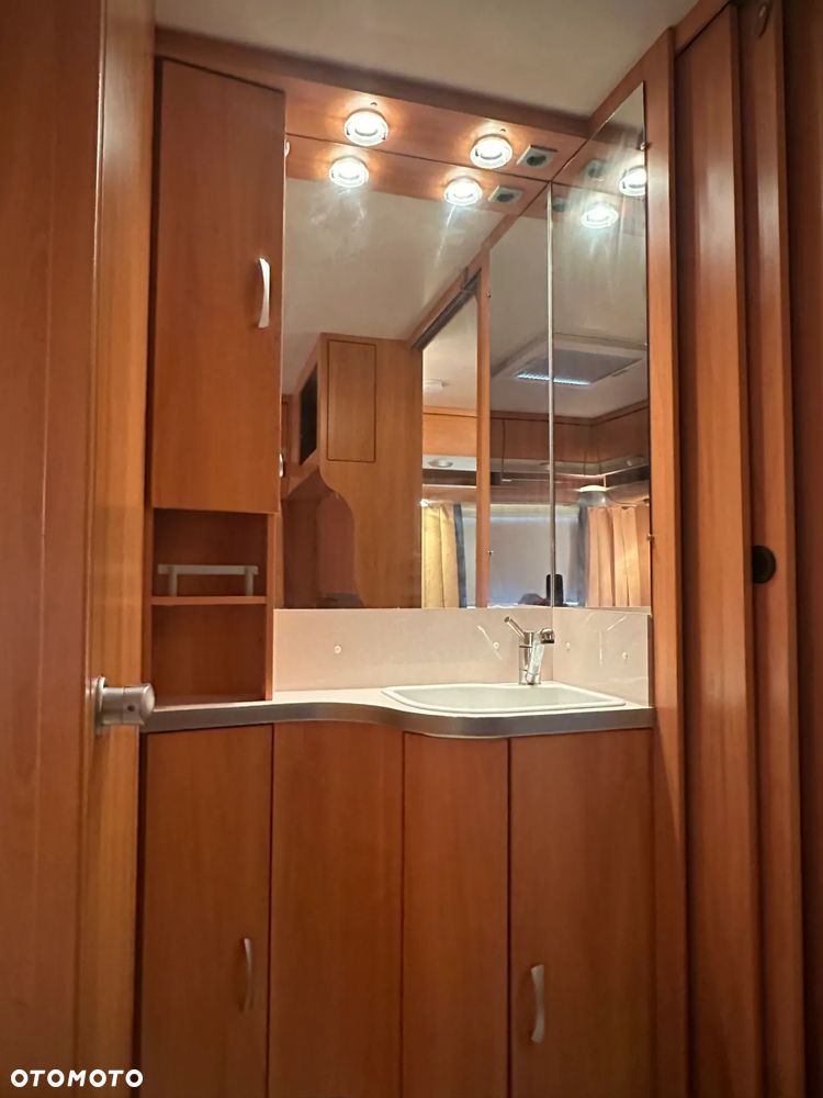 Wilk 550 S4 z przedsionkiem i napędem. ŁÓŻKA PIĘTROWE - 6 os. - 32