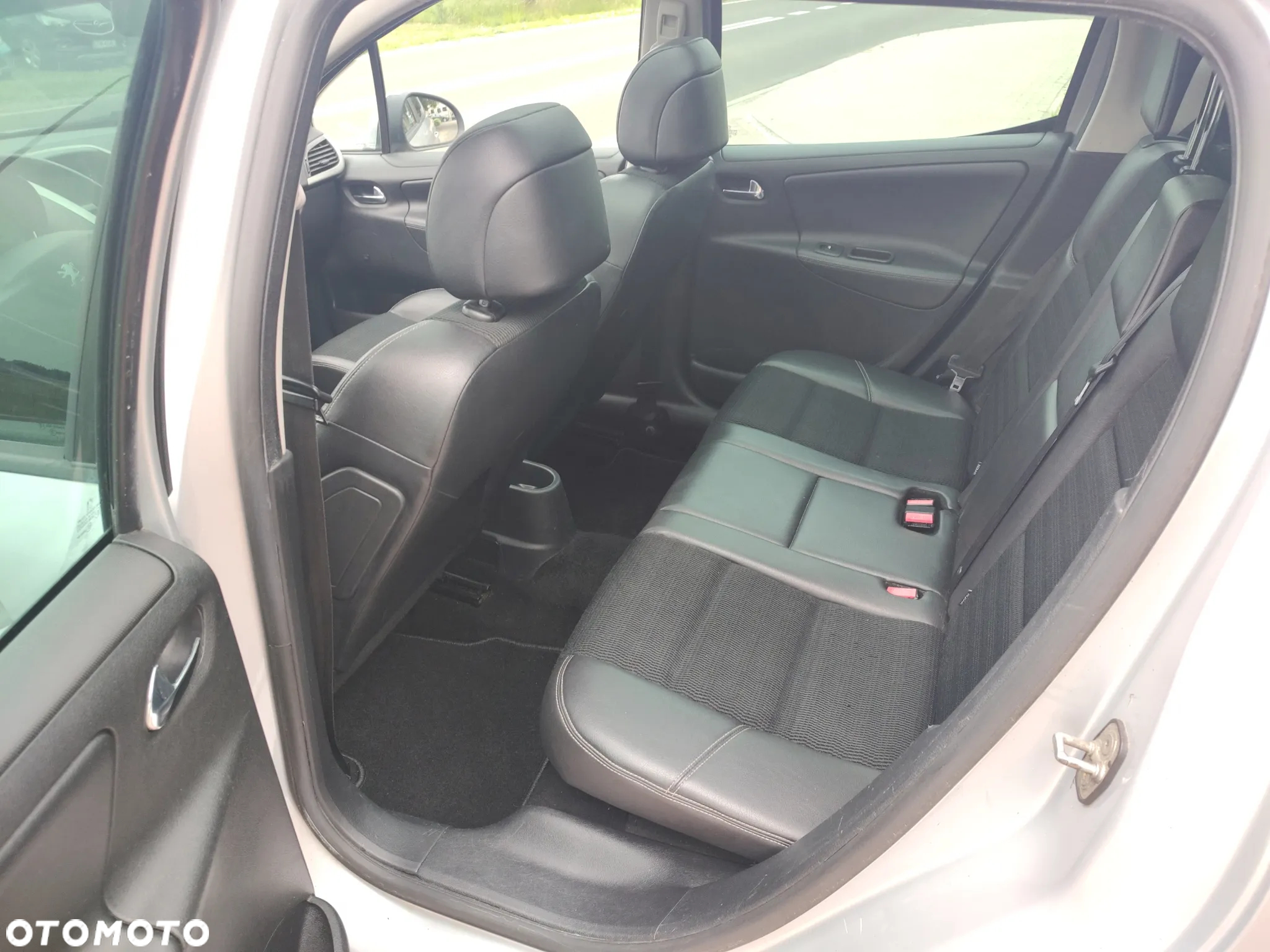 Peugeot 207 1.6 VTi Outdoor - 29