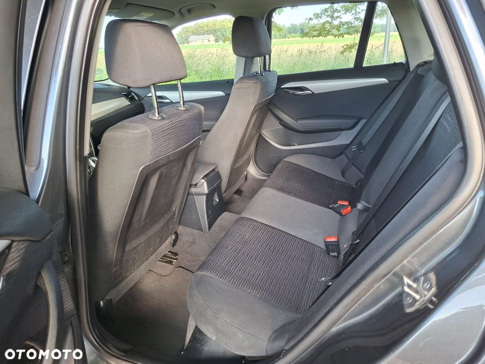 BMW X1 sDrive18d xLine - 20