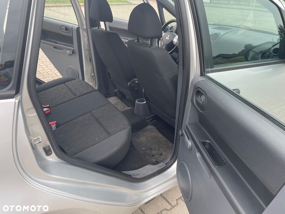 Mitsubishi Colt 1.1 Invite - 12