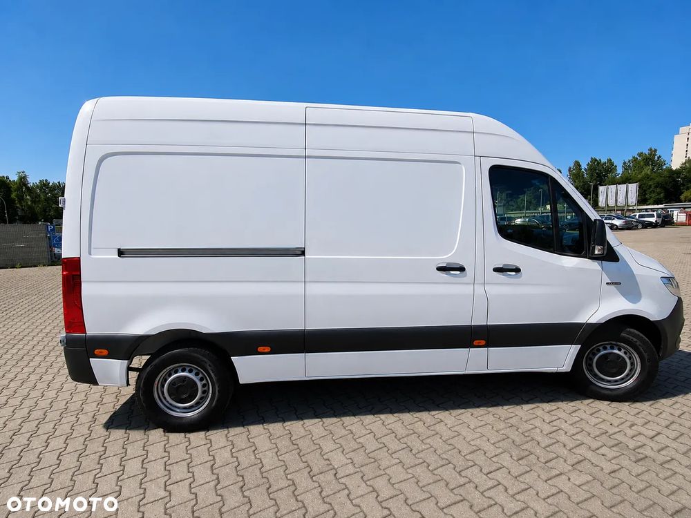 Mercedes-Benz Esprinter - 11