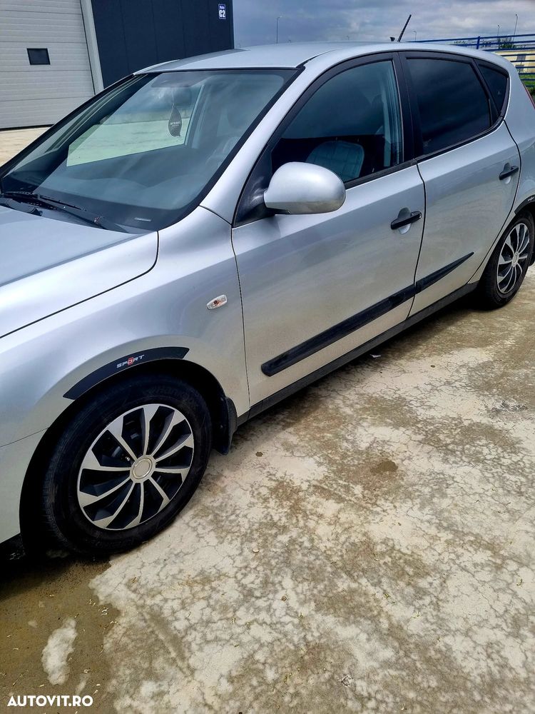 Hyundai i30 1.4 GL Classic - 2