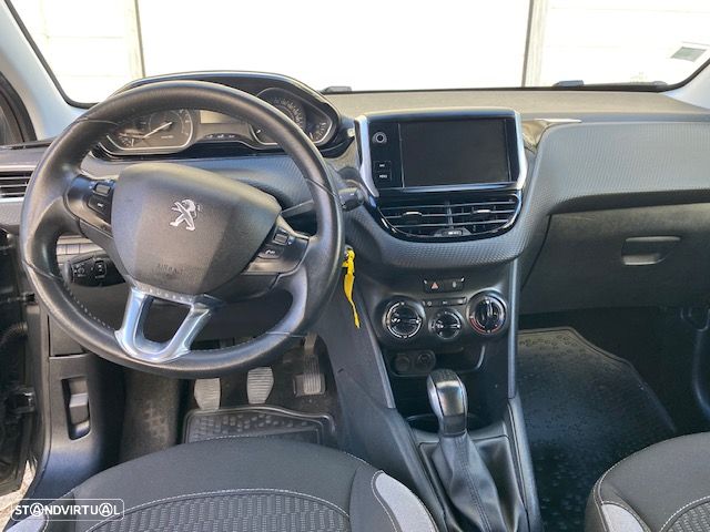 Peugeot 208 1.2 PureTech Style - 7
