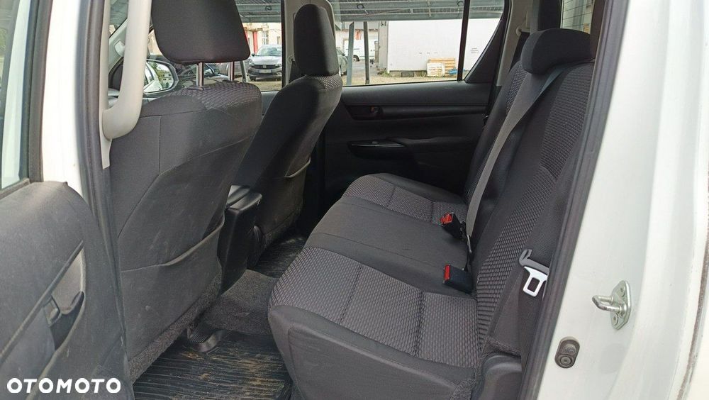 Toyota Hilux 2.4 D-4D Double Cab DLX 4x4 - 8