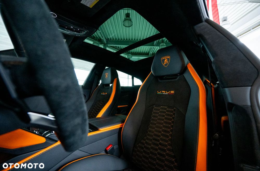 Lamborghini Urus Standard - 20