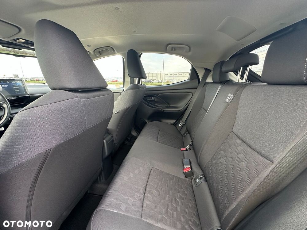 Toyota Yaris Hybrid 1.5 Style - 12