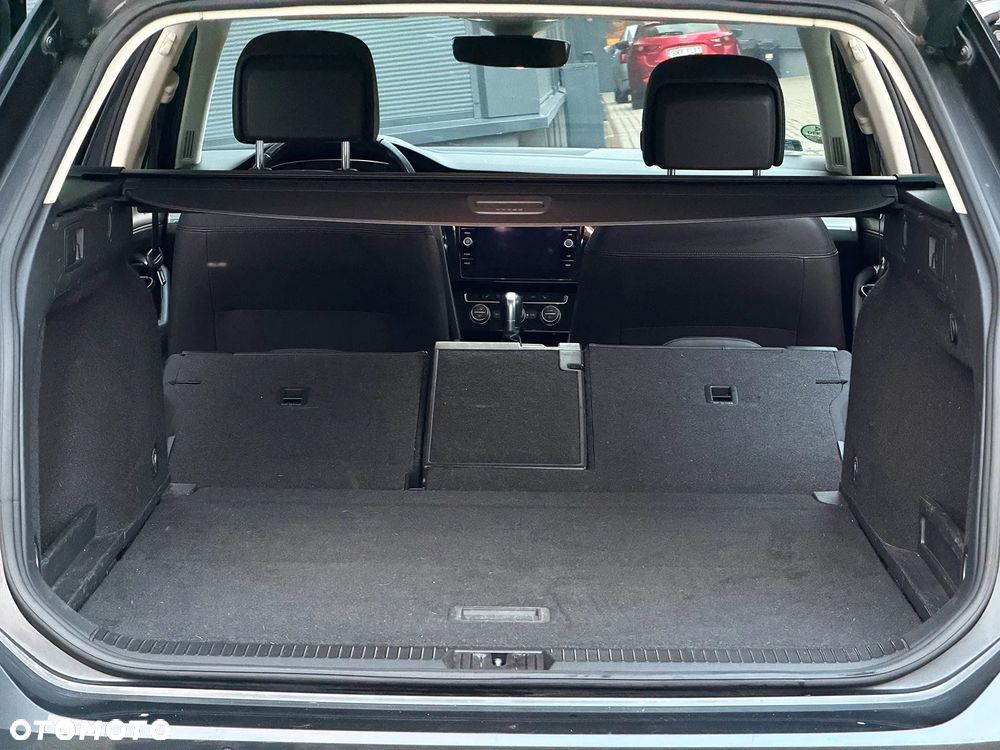 Volkswagen Passat Variant - 36