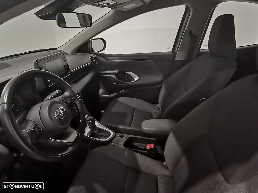 Toyota Yaris 1.5 HDF Comfort Plus - 11
