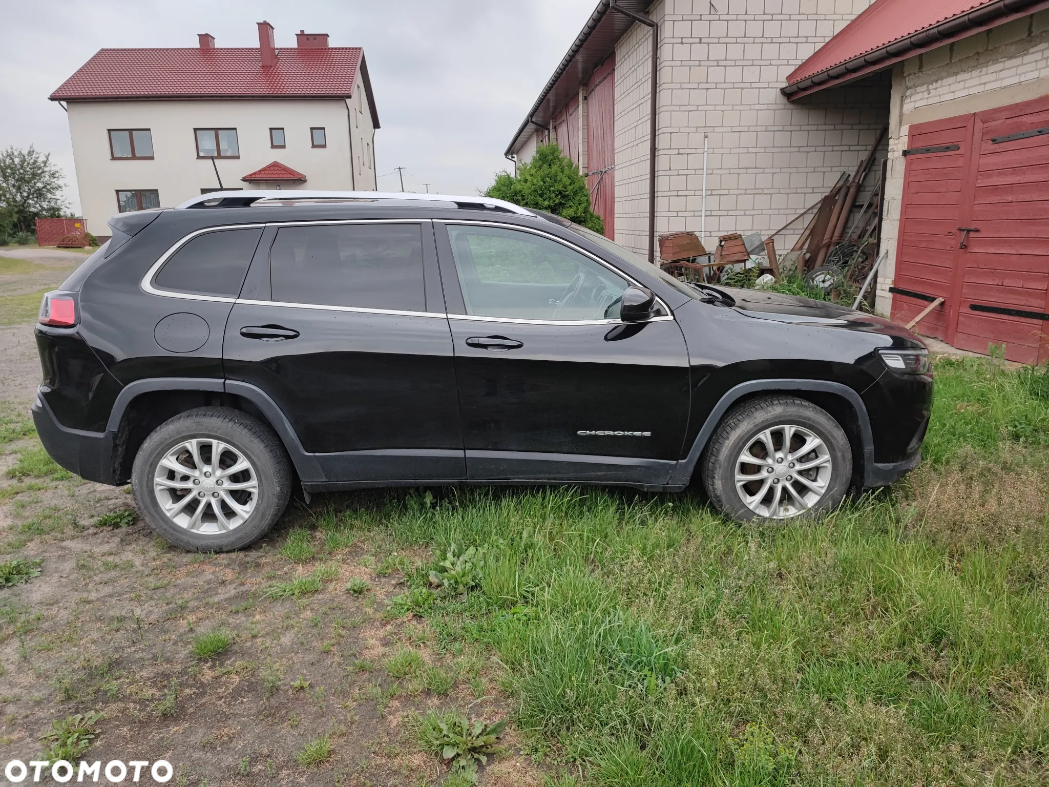 Jeep Cherokee - 19