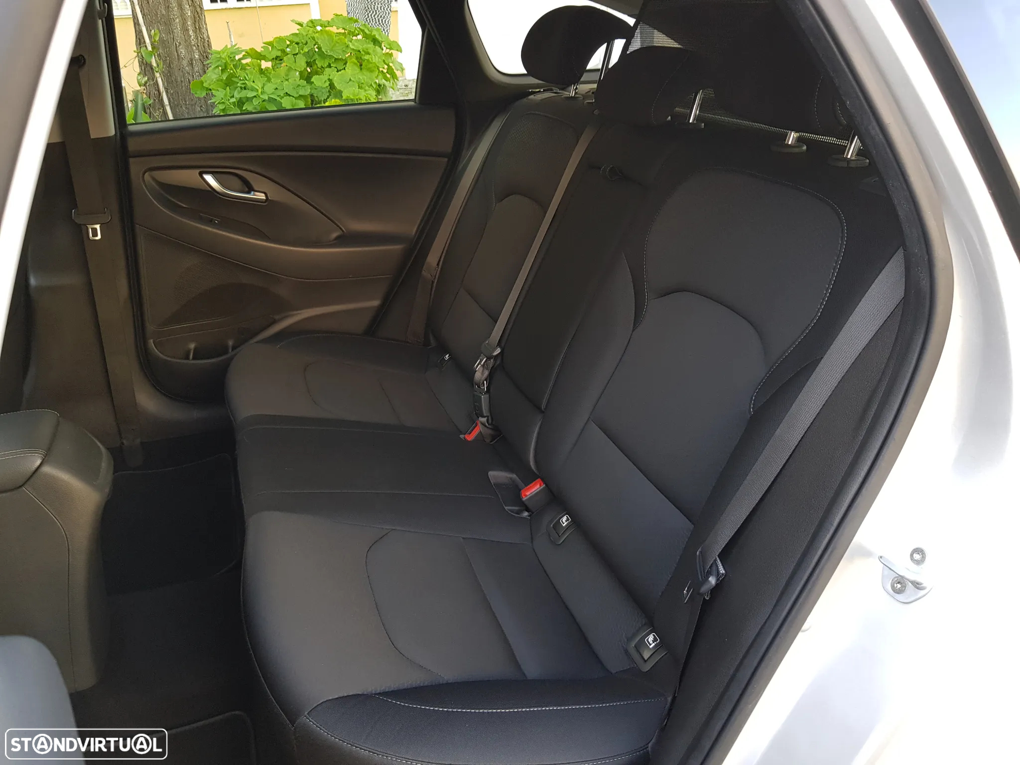 Hyundai i30 SW 1.6 CRDi Style Plus - 32
