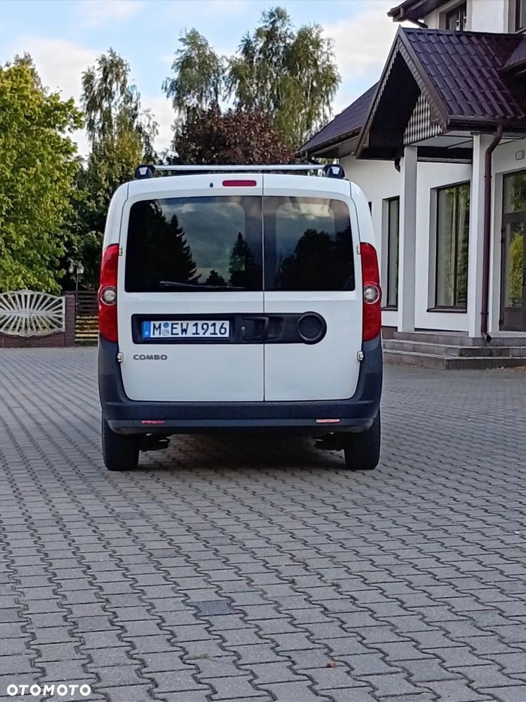 Opel Combo - 25