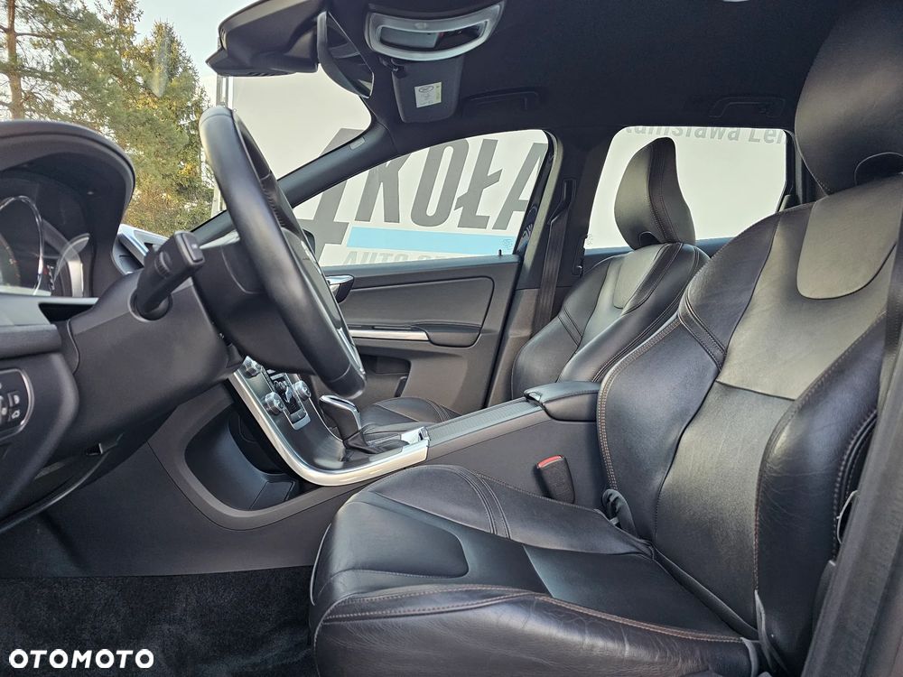 Volvo XC 60 D4 Geartronic Summum - 16