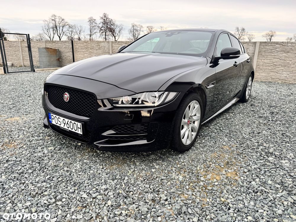 Jaguar XE 2.0 D R-Sport - 1