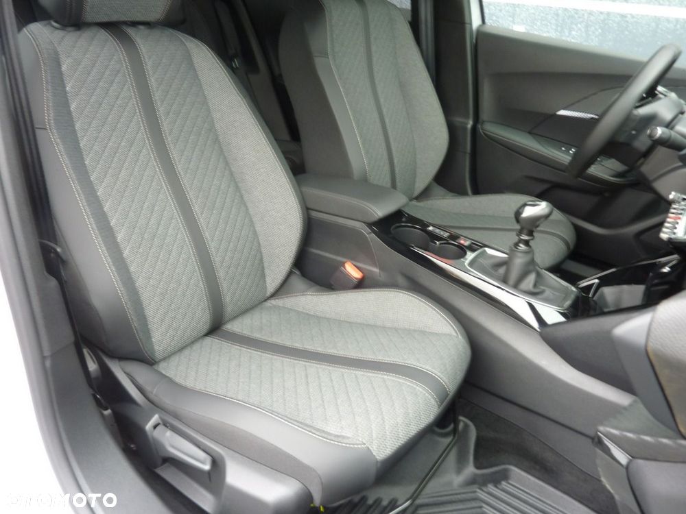 Peugeot 2008 - 14