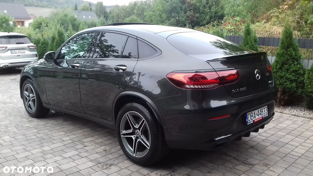 Mercedes-Benz GLC 300 4Matic 9G-TRONIC AMG Line - 8
