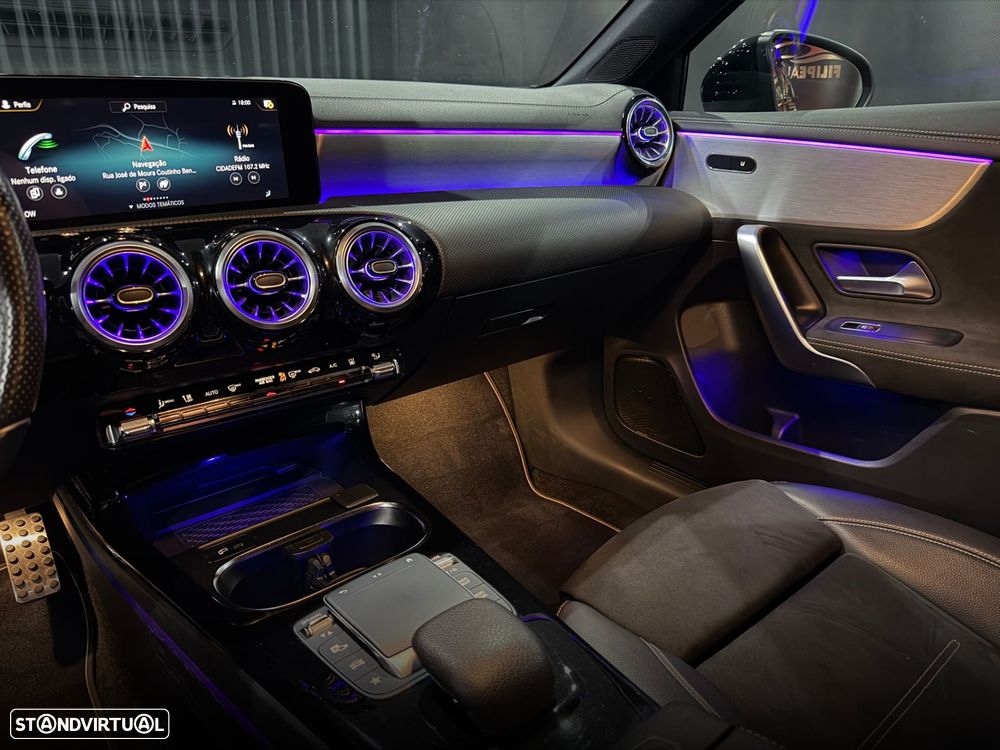 Mercedes-Benz A 250 Limousine e 8G-DCT AMG Line - 19