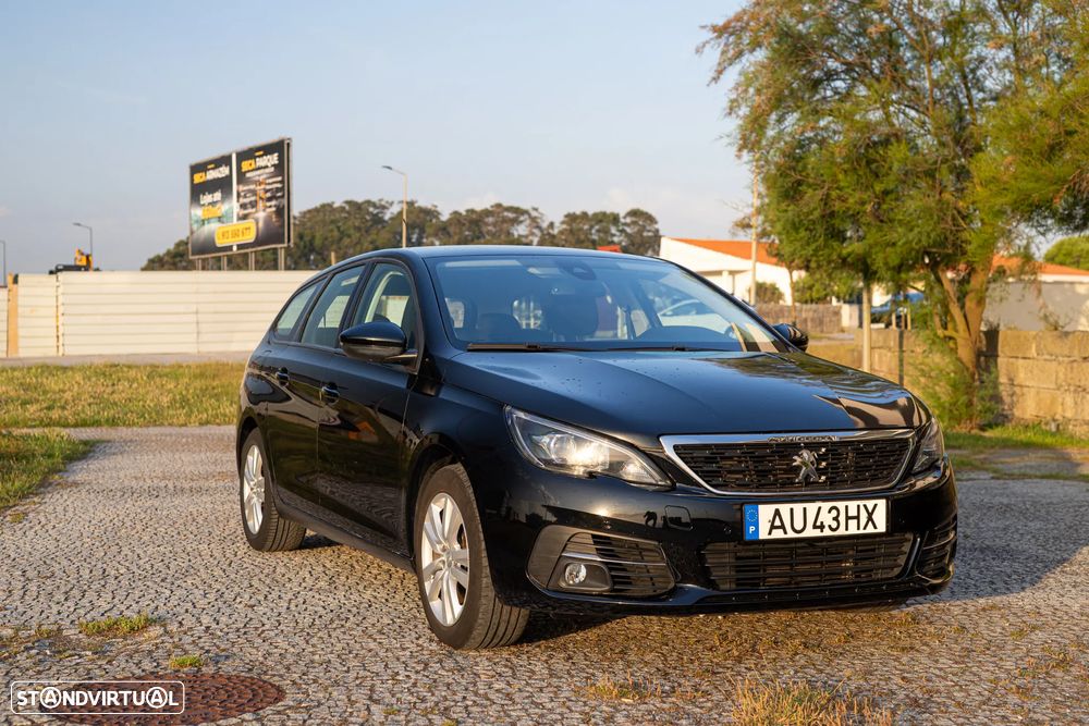 Peugeot 308 SW PureTech 130 GPF EAT8 Stop & Start Allure Business-Pack - 4