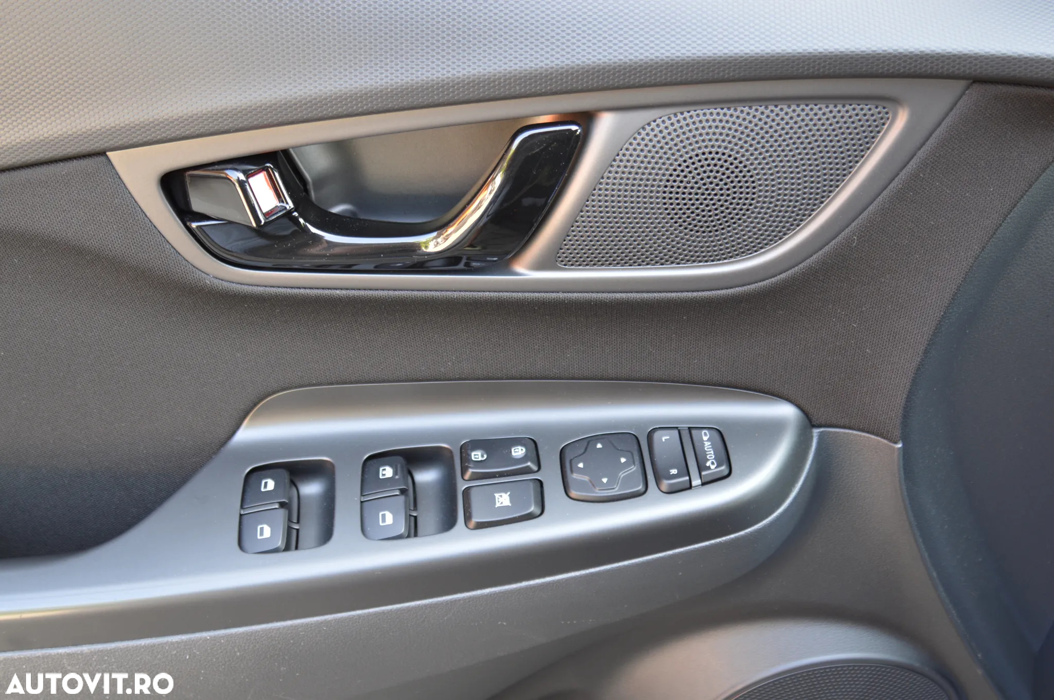 Hyundai KONA 1.6 GDI DCT Hybrid Select - 34