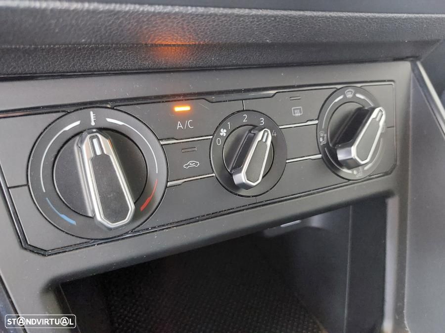 VW Polo 1.0 Trendline - 23