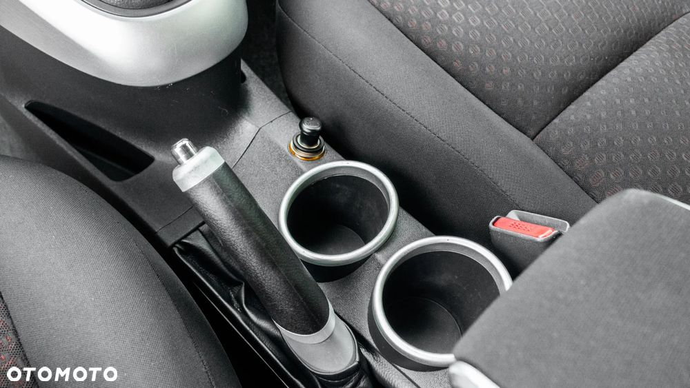 Toyota Verso 1.6 Sol EU5 - 20