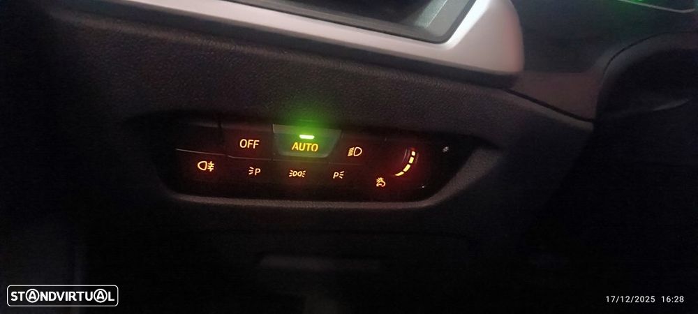 BMW 330 e Aut. Advantage - 42